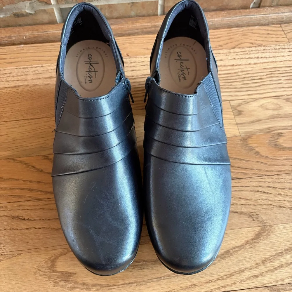 Clarks Women's Navy Emslie Warren Zipper Ankle Boot - Picture 6 of 13